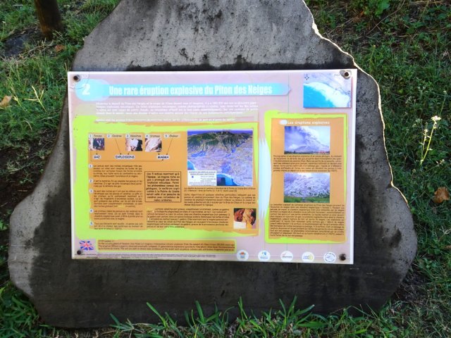 Quelques panneaux intéressants à lire