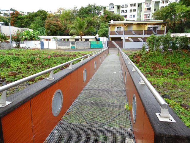 La passerelle qu'on utilisera au retour