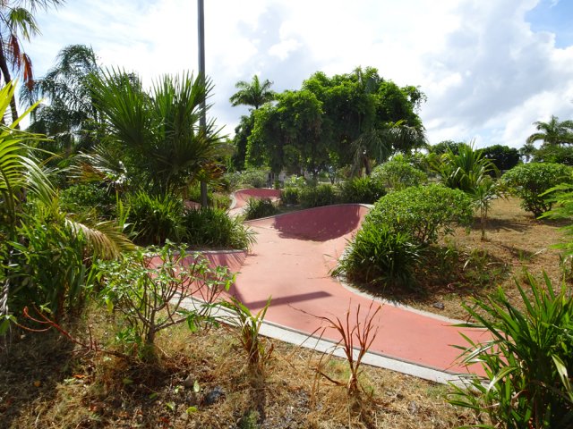 On frôle l'aire d'entraînement des planches à roulettes