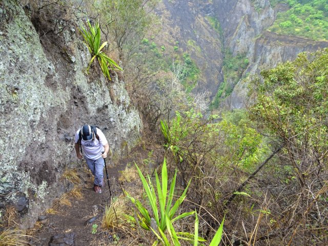 Quelques passages étroits mais la végétation protège du vide