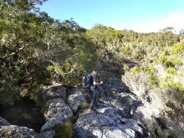Quelques gués permettent de changer de rive sans danger