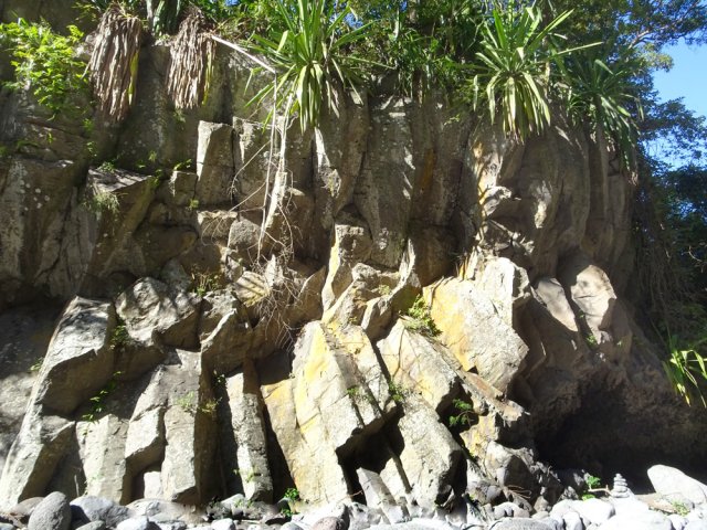 Toute la région est constituée de blocs d'orgues basaltiques