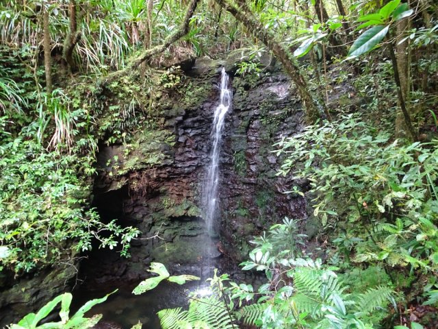 Une autre chute d'eau à contourner en rive gauche