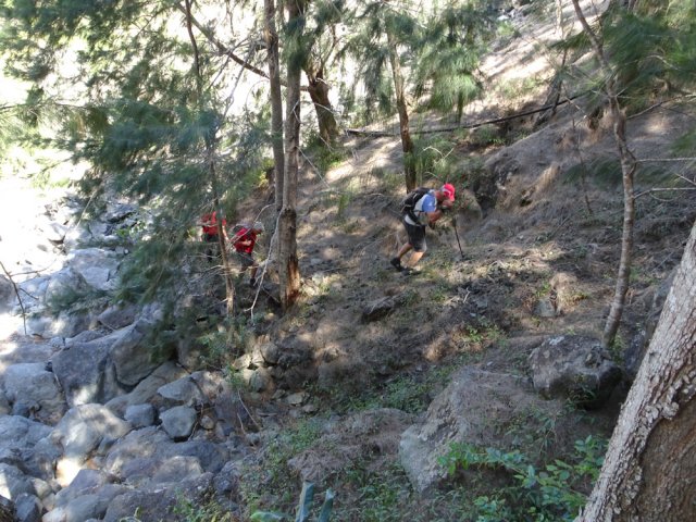 On peut rarement éviter les roches du lit du torrent