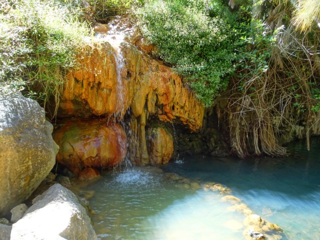 Superbe concrétion de couleur rouille