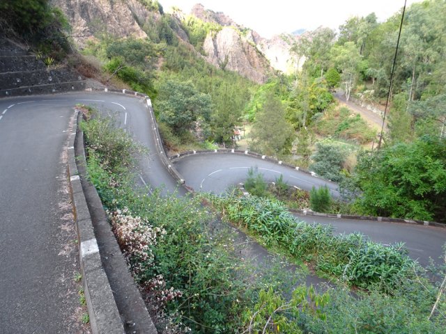 Les lacets de la vertigineuse route de l'Îlet à Cordes