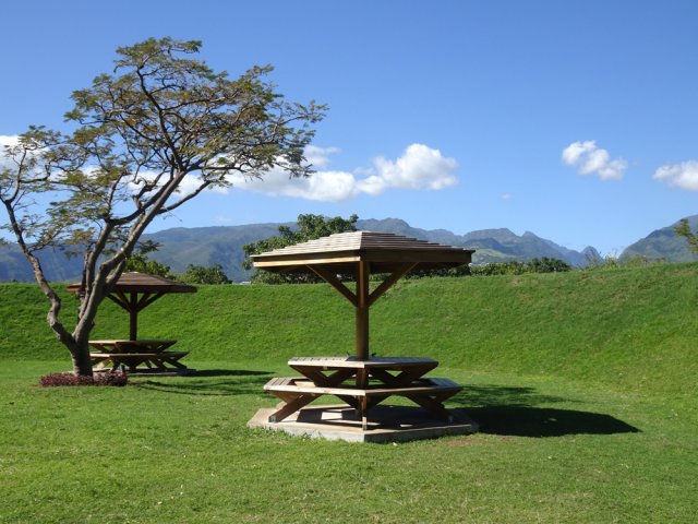 Très jolis kiosques pour le repos en fin de boucle