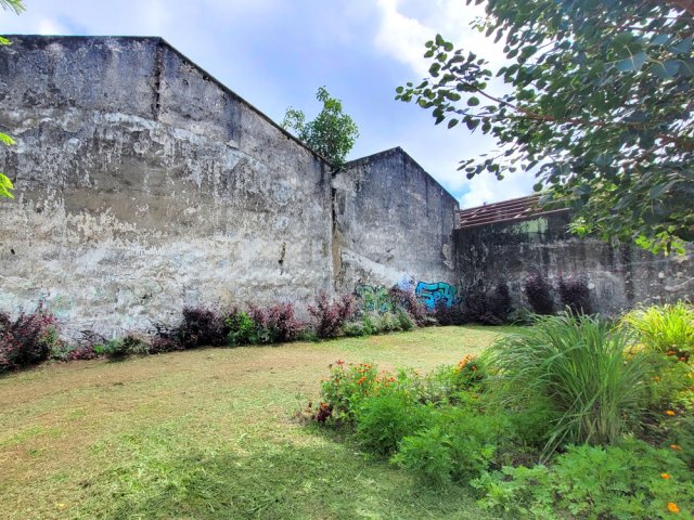 L'ancienne usine vieillit très vite