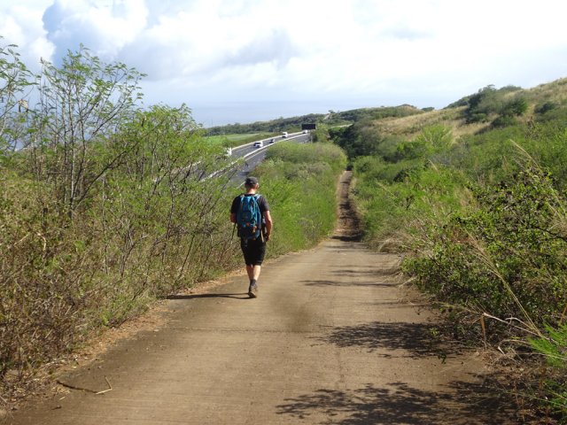 Arrivée aux abords de la bruyante RN1