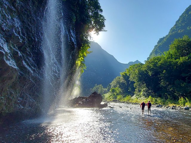 Une fois au soleil, les cascades offrent un magnifique spectacle