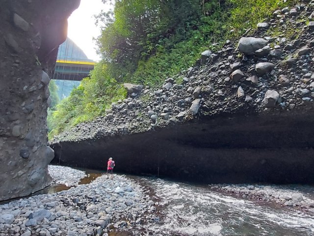 Éviter de marcher trop près de ces amoncellements ne demandant qu'à tomber