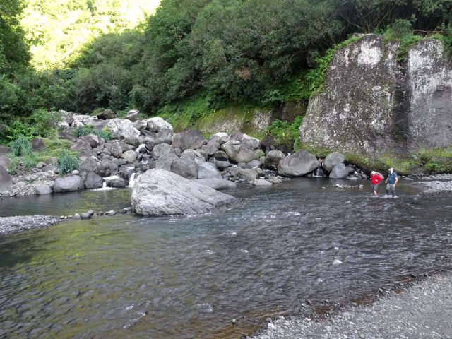 Traversée du confluent du Bras de Caverne