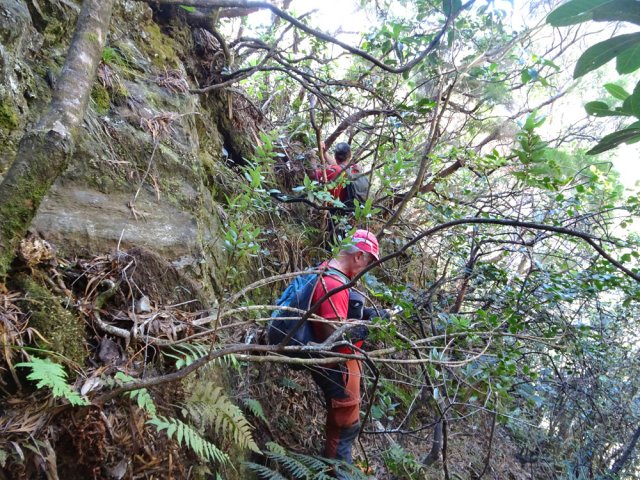 En s'approchant des arêtes il faut choisir la meilleure échappatoire