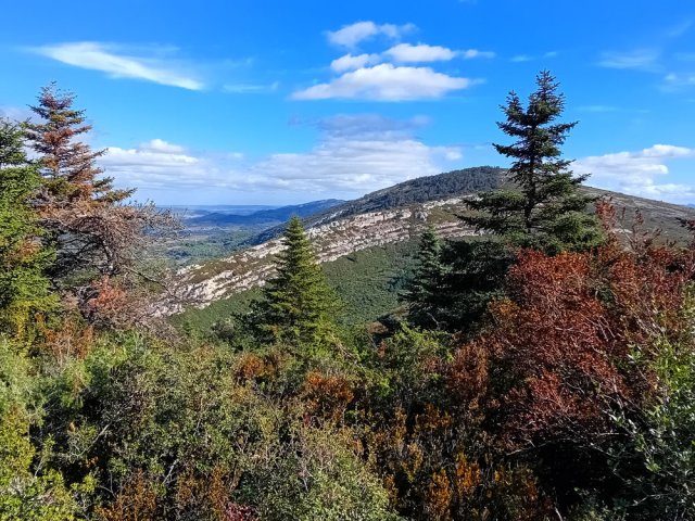 L'aller-retour permet une très belle vue sur la grande faille d'Alaric