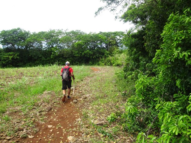 Petit détour au retour pour suivre la rivière que l'on domine