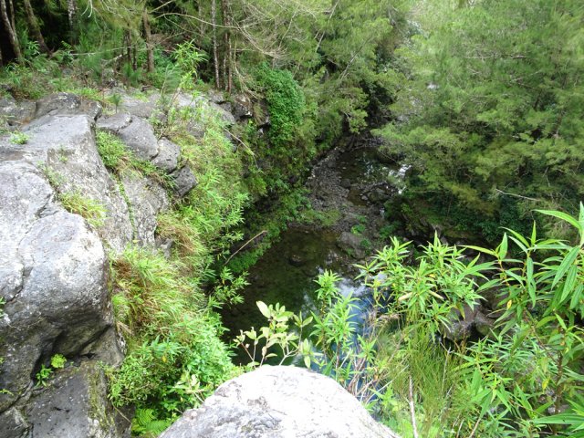Vertigineux bassin 30 m plus bas
