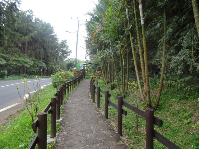 L'entrée du centre des visiteurs le long de la B102