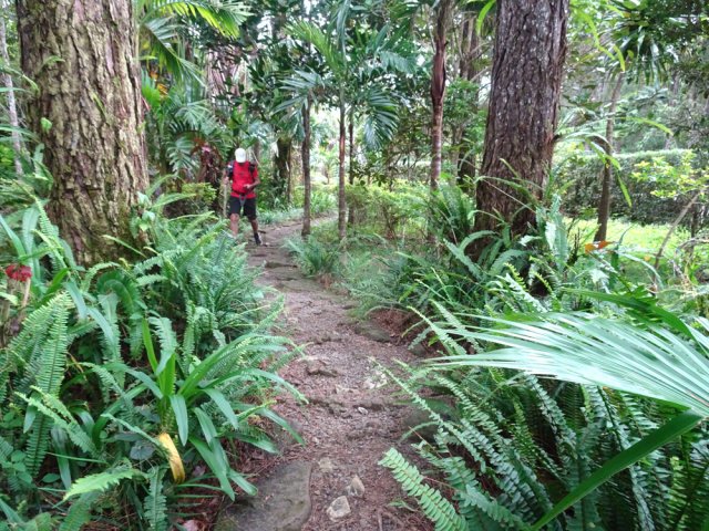 Début de la visite des lieux avant de partir sur la boucle