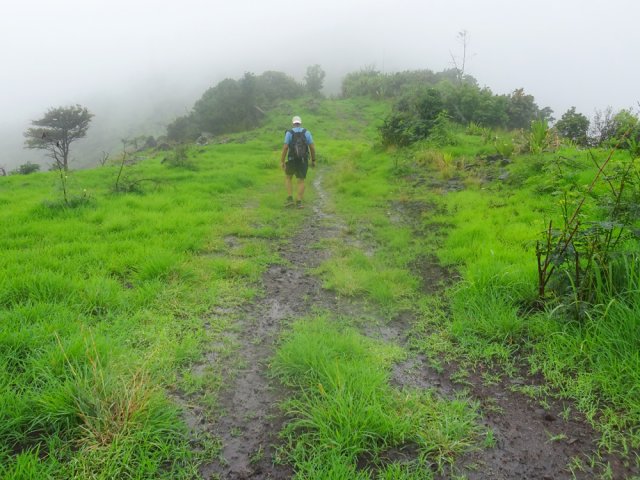 Partir à gauche et revenir au point de départ
