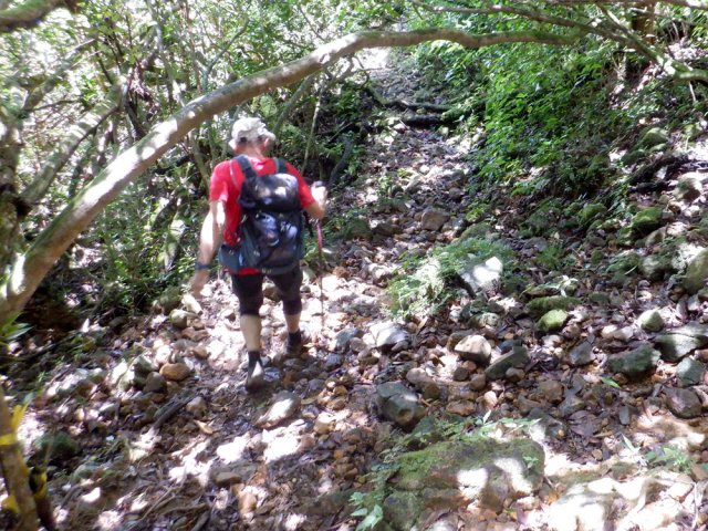 Traversée d'une zone empierrée