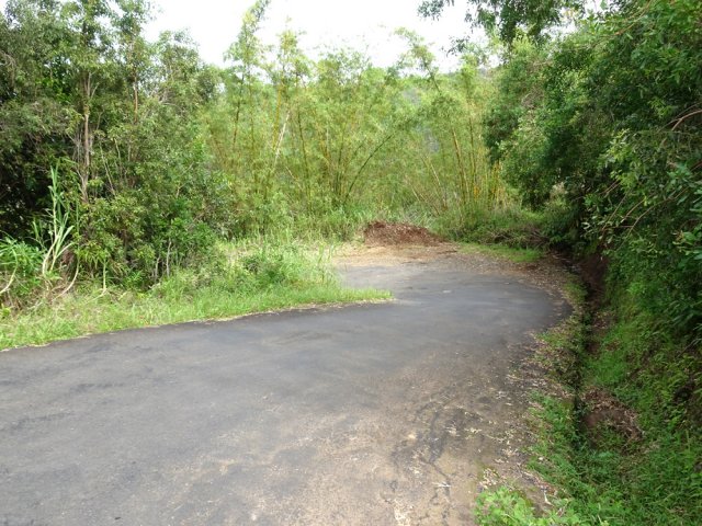 La pente et les lacets ne cessent pas