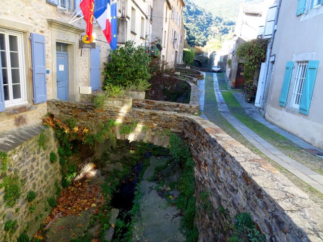 On peut se balader dans les rues en fin de la boucle