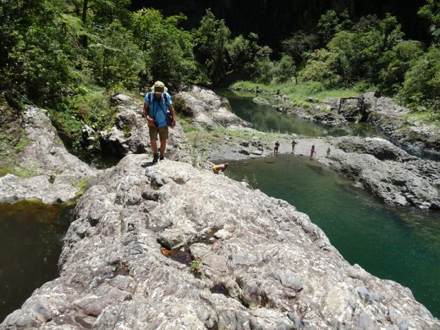Un passage un peu délicat et glissant à éviter par temps de pluie