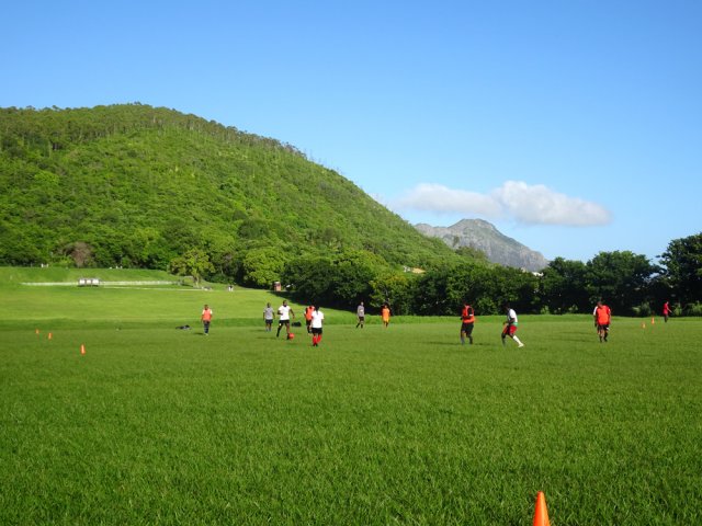 Une aire réservée aux sports collectifs