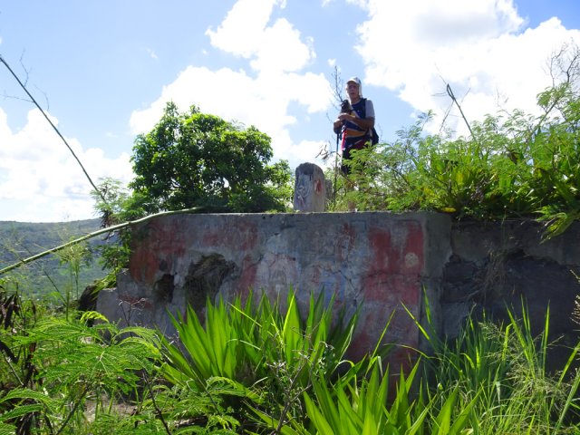 Les ruines bâties au sommet