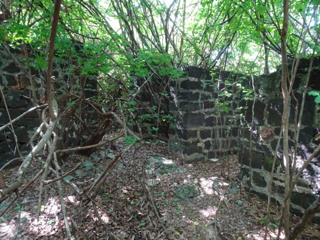 Les ruines d'une ancienne installation pour la fabrication de chaux