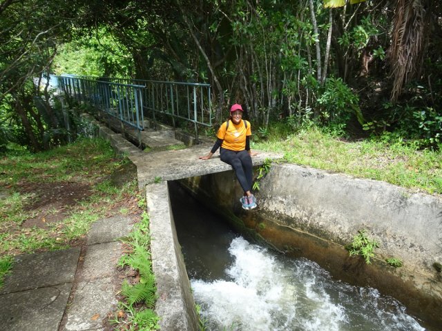 Arrivée au Jamblon Bridge, la passerelle-canal