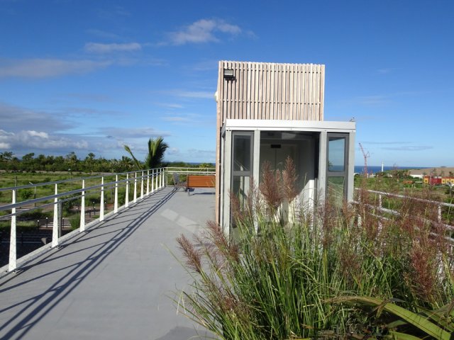 L'ascenseur se remarque de très loin