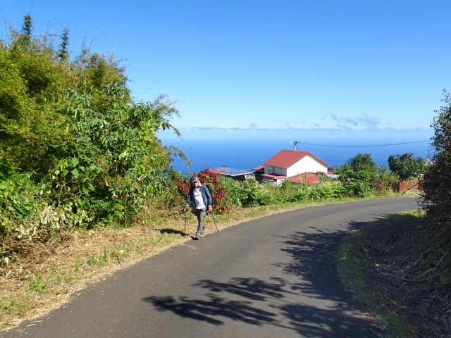 Au 2ème radier, préférer la route en partant rive droite vers les habitations