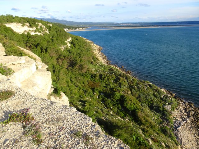 On aperçoit au loin La Franqui