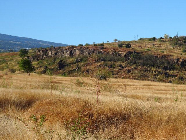On aperçoit les spots d'escalade de l'autre côté de la ravine